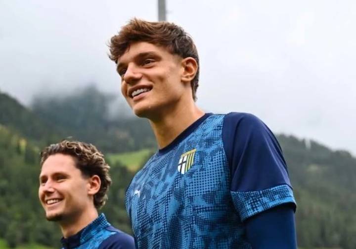 着眼未来！利物浦3500万欧元敲定意甲18岁中卫，来奥尼能接班范戴克吗